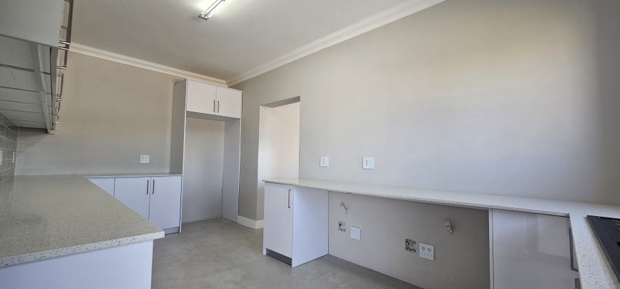 5 Bedroom Property for Sale in Myburgh Park Western Cape